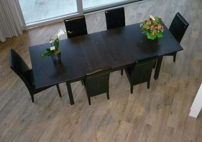 Jaká barva podlahové krytiny bude nejlépe odpovídat mému interiéru?