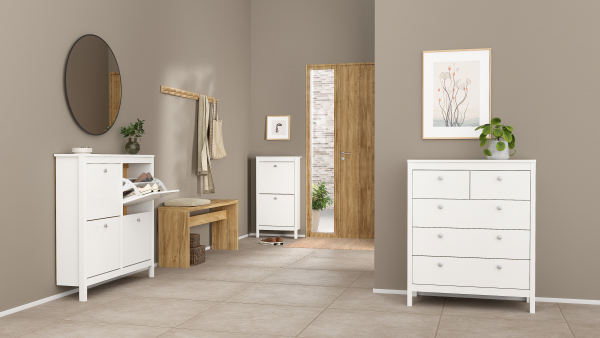 Balíme kufry a vyrážíme! Jak uspořádat předsíň, aby se nám do ní vše vešlo i při balení na dovolenou