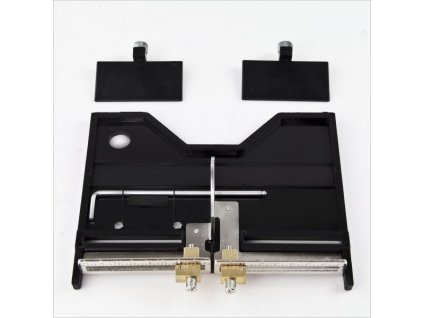 Držiak na vyrezávanie profilov do polystyrénu