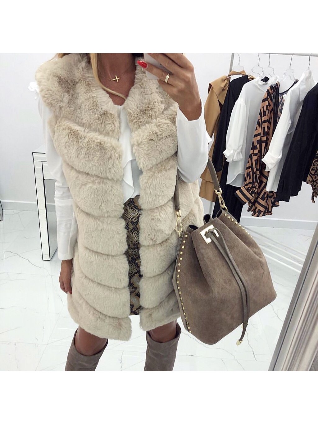 EC70B35C 92E6 4AE4 AE21 5F5A84384A44