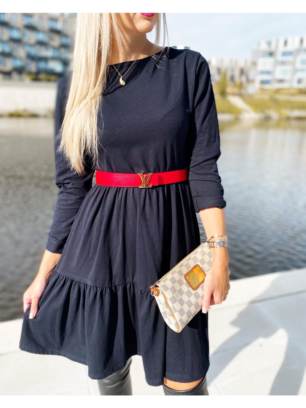 C9FDB82D 8E9F 48EB B5CF B7DB769D22A4