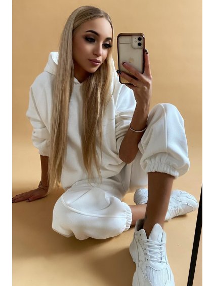 EA750EC8 95D7 40B6 B1E1 B02F4D3F7EC2