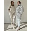 dve ženy v teplákovej súprave v plus size veľkosti