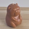 Kapybara figurální svíčka 130g – ručně vyráběná