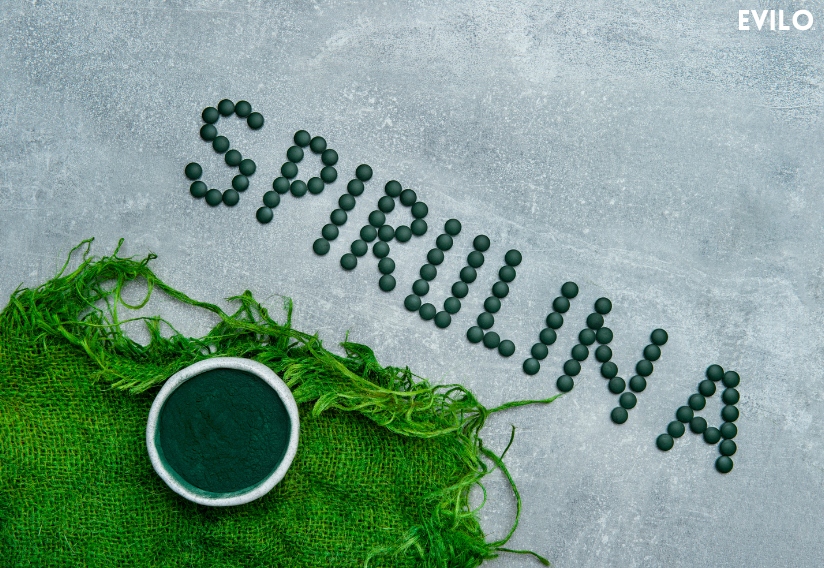 🌊 Spirulina: Modrozelená řasa plná bílkovin, energie a antioxidantů