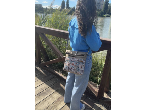 Crossbody Kabelka s karabínkou