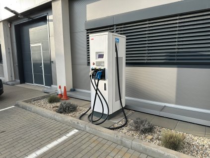 ABB Terra T54 CJG, DC50kW, AC43kW, 1x CCS2, 1x Chademo, 1x Type2 + AKCE EVMAPA na 1 rok zdarma