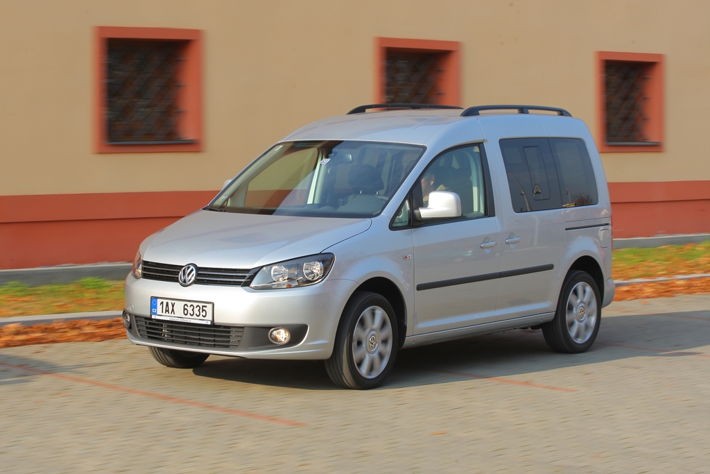 Montáž autorádia do Volkswagen Caddy