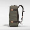CLASSIC PLUS 42L WEB GREY MOOR RIGHT 1800x1800
