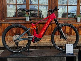 Kvalitný elektrobicykel🔋 Corratec E-Power RS 160 Pro⛰️ vo veľkosti M pre nižšie postavy alebo dámy😎. 🔘Bosch 5 100nm...