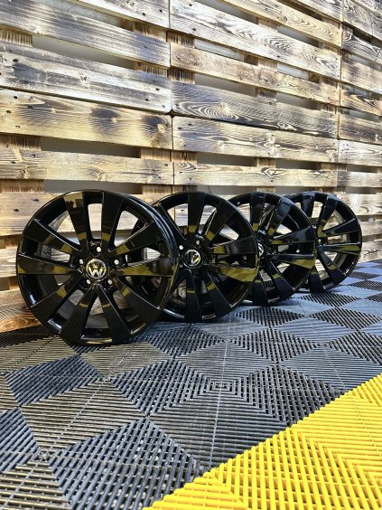 Volkswagen Golf VI - originální ALU disky 5x112 R17 (5K0601025Q) - sada 4 ks