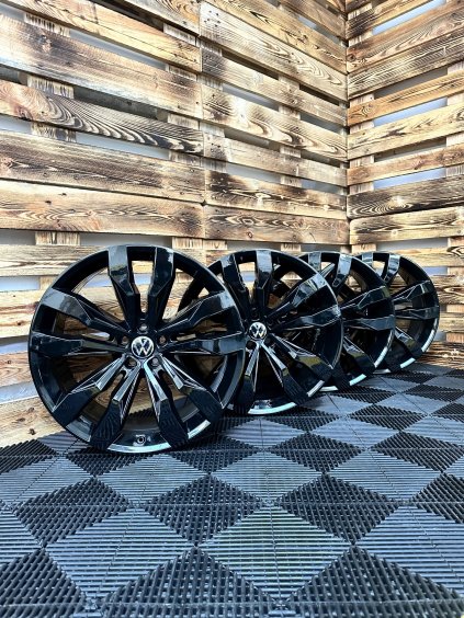 Volkswagen Touareg III - originální ALU disky 5x112 R21 (760601025D) - sada 4 ks