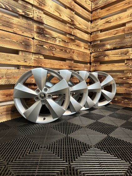 Škoda Kodiaq - originální ALU disky 5x112 R17 (565601025J) - sada 4 ks