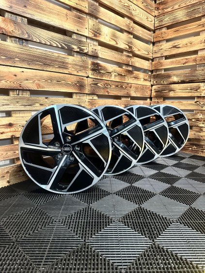 Audi E-Tron GT - originální ALU disky 5x130 R20 (4J3601025H, 4J3601025F) - sada 4 ks
