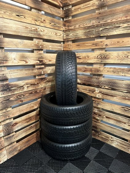 ZIMNÍ pneumatiky Falken Eurowinter HS02 Pro 235/55/18 104V XL