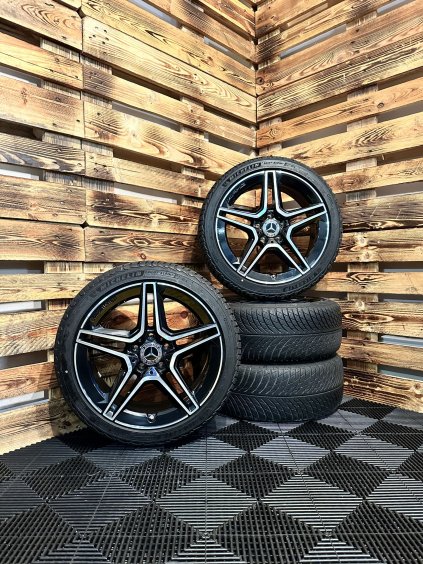 ZIMNÍ - Mercedes Benz třída A A35 AMG, CLA 35 AMG W177 - originální ALU disky 5x112 R18 (A1774011800) - sada 4 ks