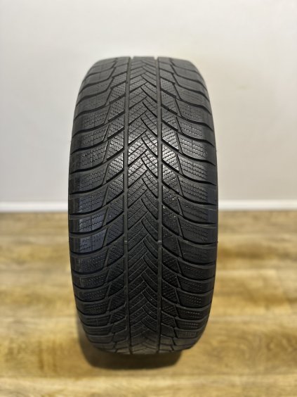 Bridgestone Blizzak LM001