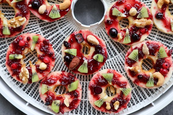 Sušené jablečné donuty