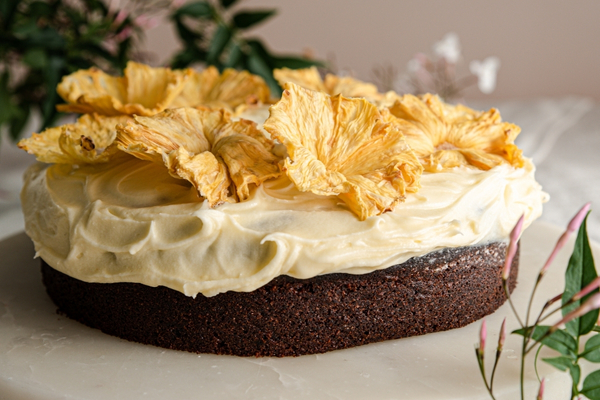 Dort se sušenými ananasovými květy