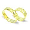 Svadobé obrúčky zo žltého zlata s ručným gravírom a zirkónmi