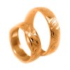 Svadobné obrúčky z červeného zlata s ručným gravírom