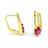 Náušnice zo žltého zlata s rubínovým zirkónom a s pásikmi čírich kamienkov
