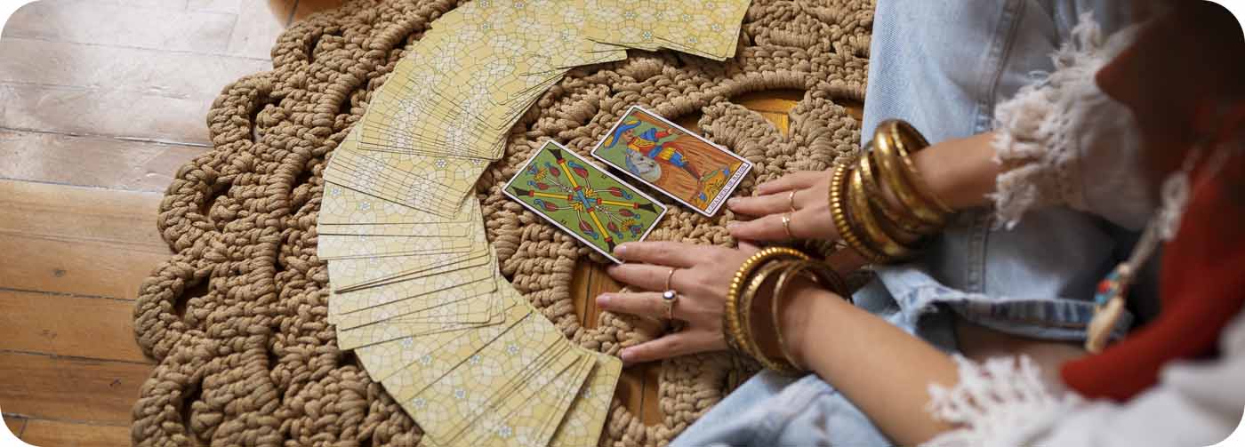 Výklady karet: Jak vám tarot může pomoci v každodenním životě
