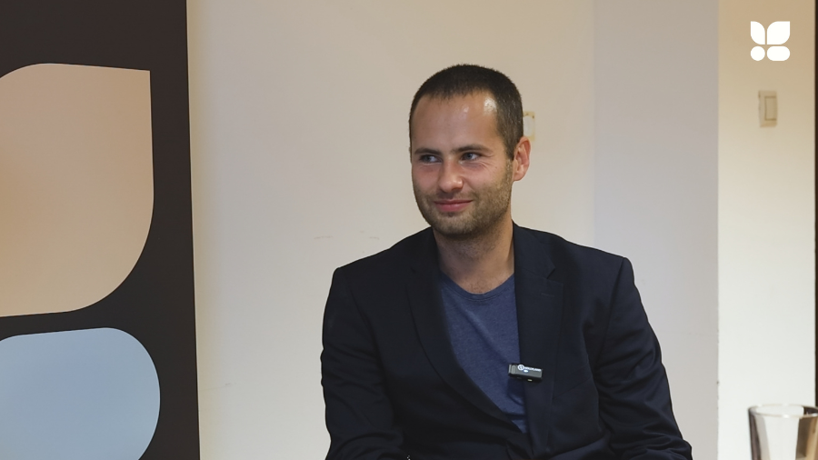 (VIDEO) Multidisciplinární přístup, spolupráce a odvaha rozvíjet sport - rozhovor s PhDr. Dávidem Líškem