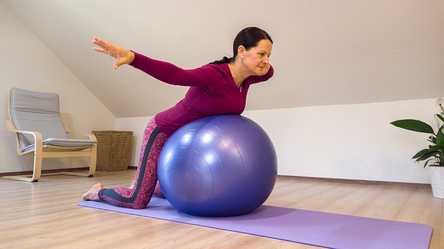 fitness labda gyakorlatok statikus poziciok