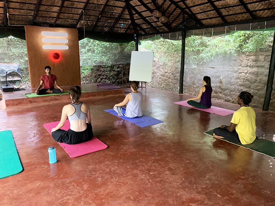 Pranayam légzőgyakorlatok az asana órák elején és végén