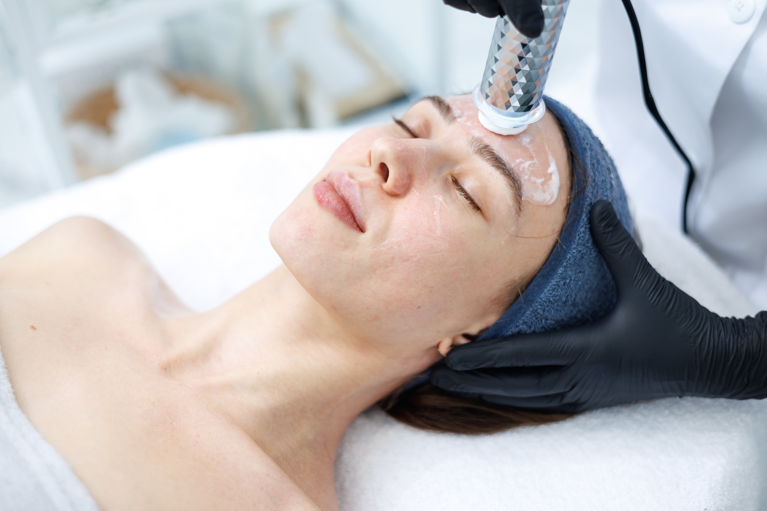 Přístrojové karboxy ošetření