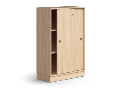 Szafka z drzwiami przesuwnymi QBUS, 2 półki, z cokołem, z uchwytem, ​​1252x800x400 mm, dąb