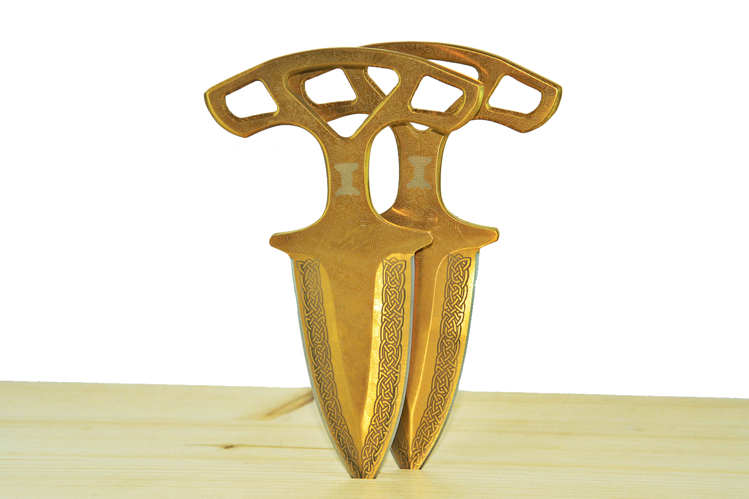 ★ Shadow Daggers - Lore