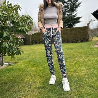 Dámské prodloužené tepláky s potiskem květin. 🌸🌹🌾😍