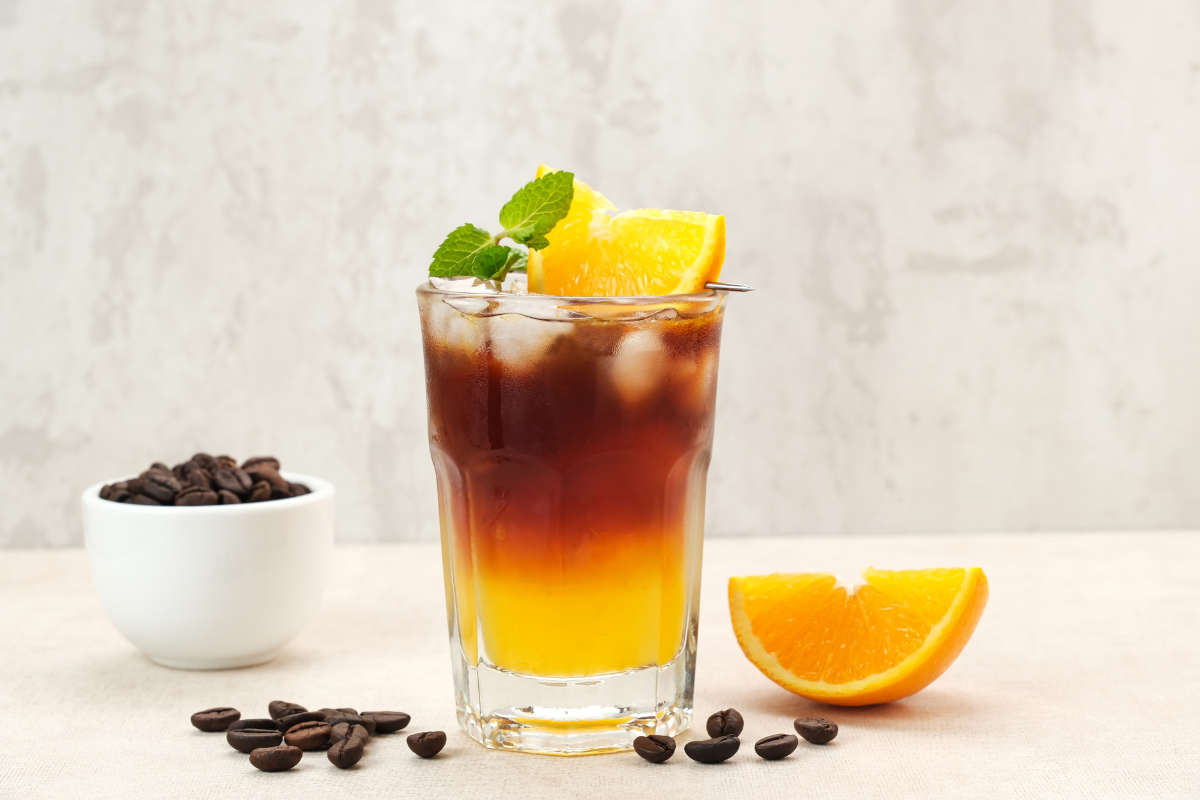 Espresso Orange: Letní drink z kávy a pomerančového džusu