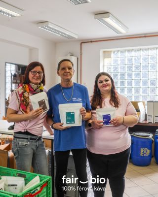 💐 Místo karafiátů si k MDŽ přejeme férové podmínky pro ženy 📈 Rozdíl v platech žen a mužů je u nás až 18 %. To znamená, že...