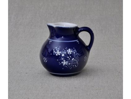 Small pitcher