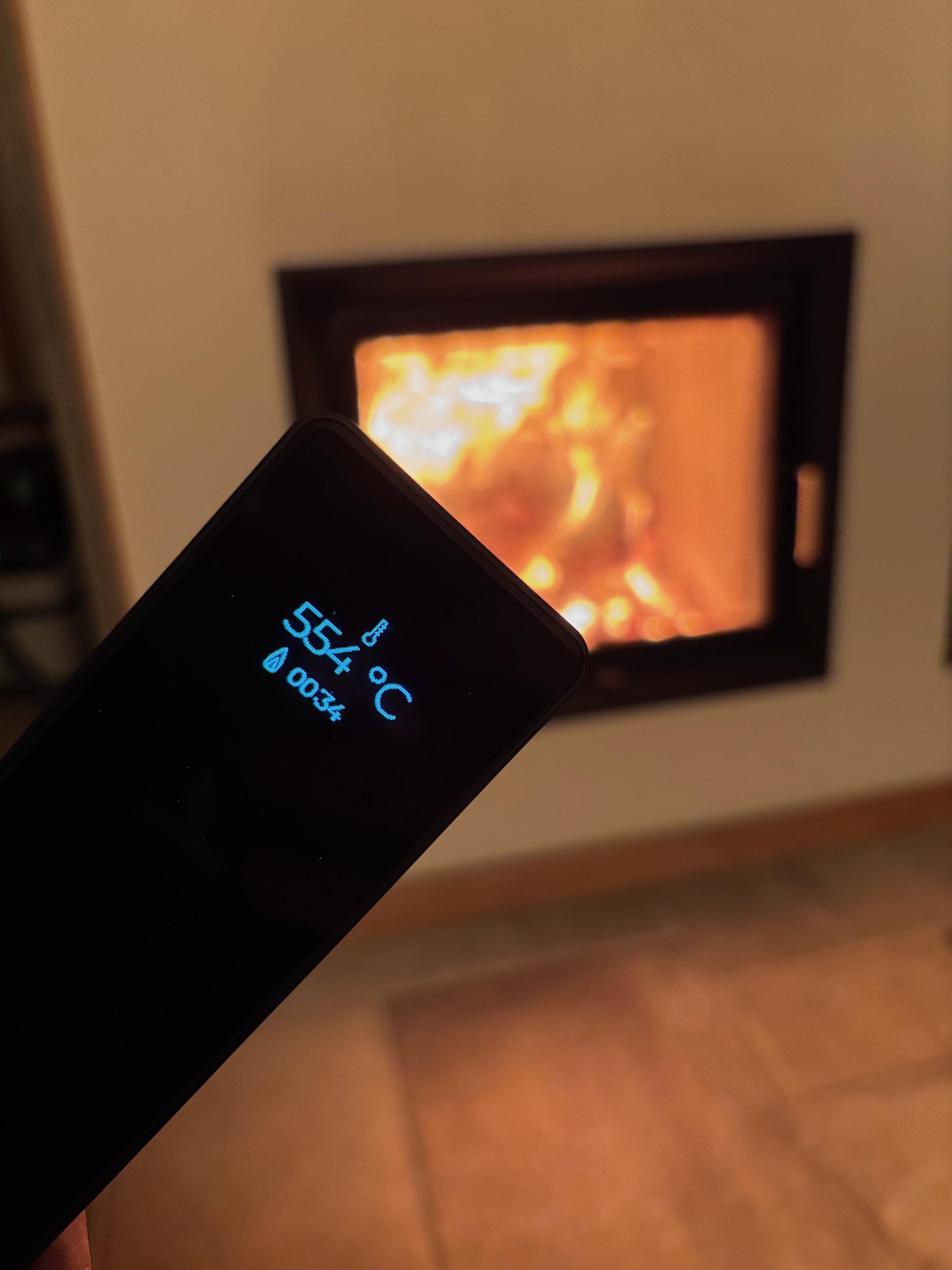 Elektronická regulácia horenia, Hoxter, Akumulačný krb, zdravé kúrenie, www.fajnepece.sk