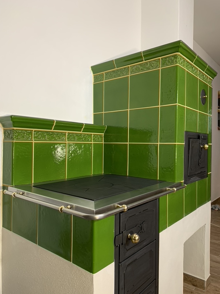 Kachľový sporák, zelená keramika