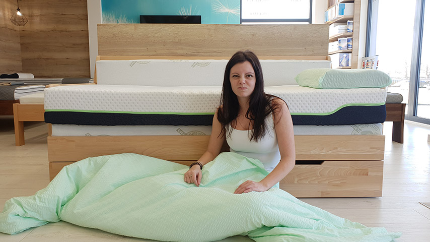 příliš tvrdá matrace