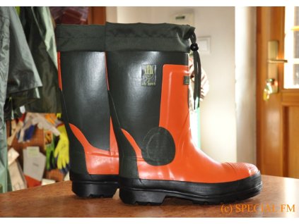 protiporezove holinky zimni