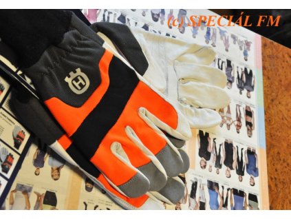 protiporezove rukavice technical husqvarna