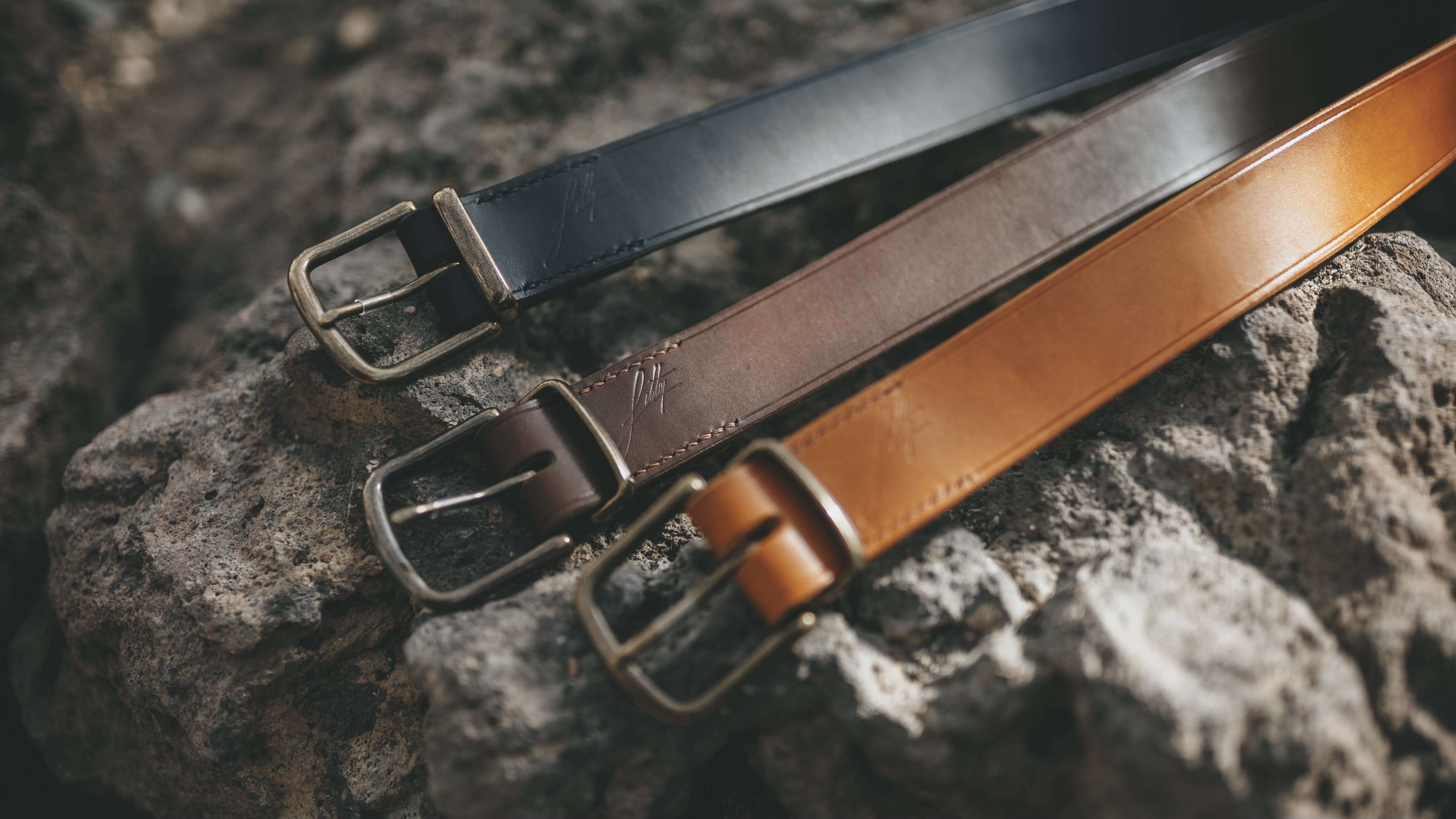 Jak měřit obvod pasu pro perfektně padnoucí kožený opasek