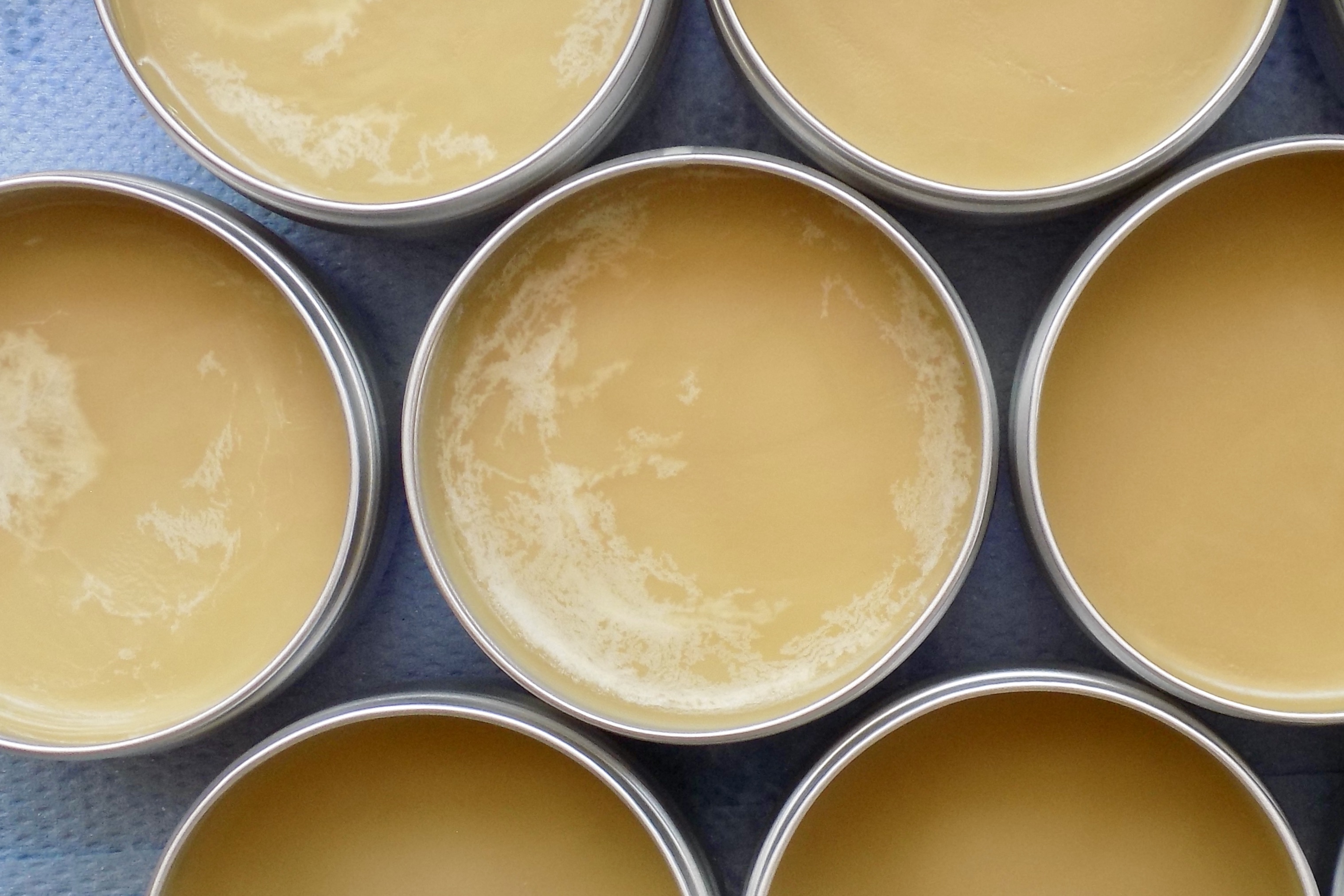 Péče o kožené výrobky: jak prodloužit životnost třísločiněné usně