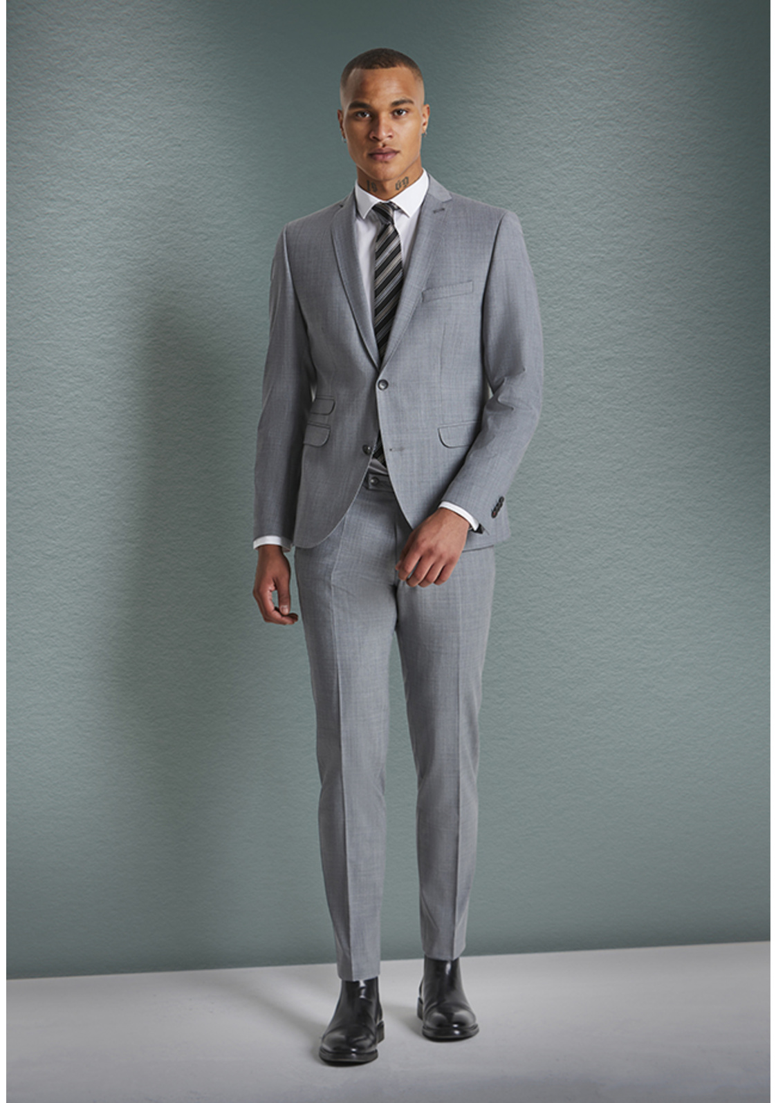 Pánske sivé oblekové nohavice CLUB OF GENTS slim fit Veľkosť: 48