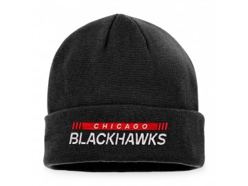 Zimní čepice Chicago Blackhawks Authentic Pro Game & Train Cuffed Knit Black