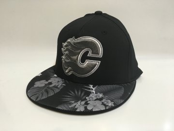 Kšiltovka Calgary Flames Hawaii Flat Flex