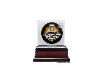 Pittsburgh Penguins Fanatics Authentic 2017 Stanley Cup Champions Mahogany Hockey Puck Logo Display Case