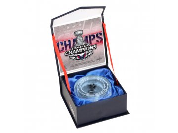 Skleněný puk Washington Capitals 2018 Stanley Cup Champions Crystal Puck - Filled with Ice From the 2018 Stanley Cup Final