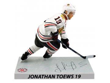 Figurka #19 Jonathan Toews Chicago Blackhawks Imports Dragon Player Replica
